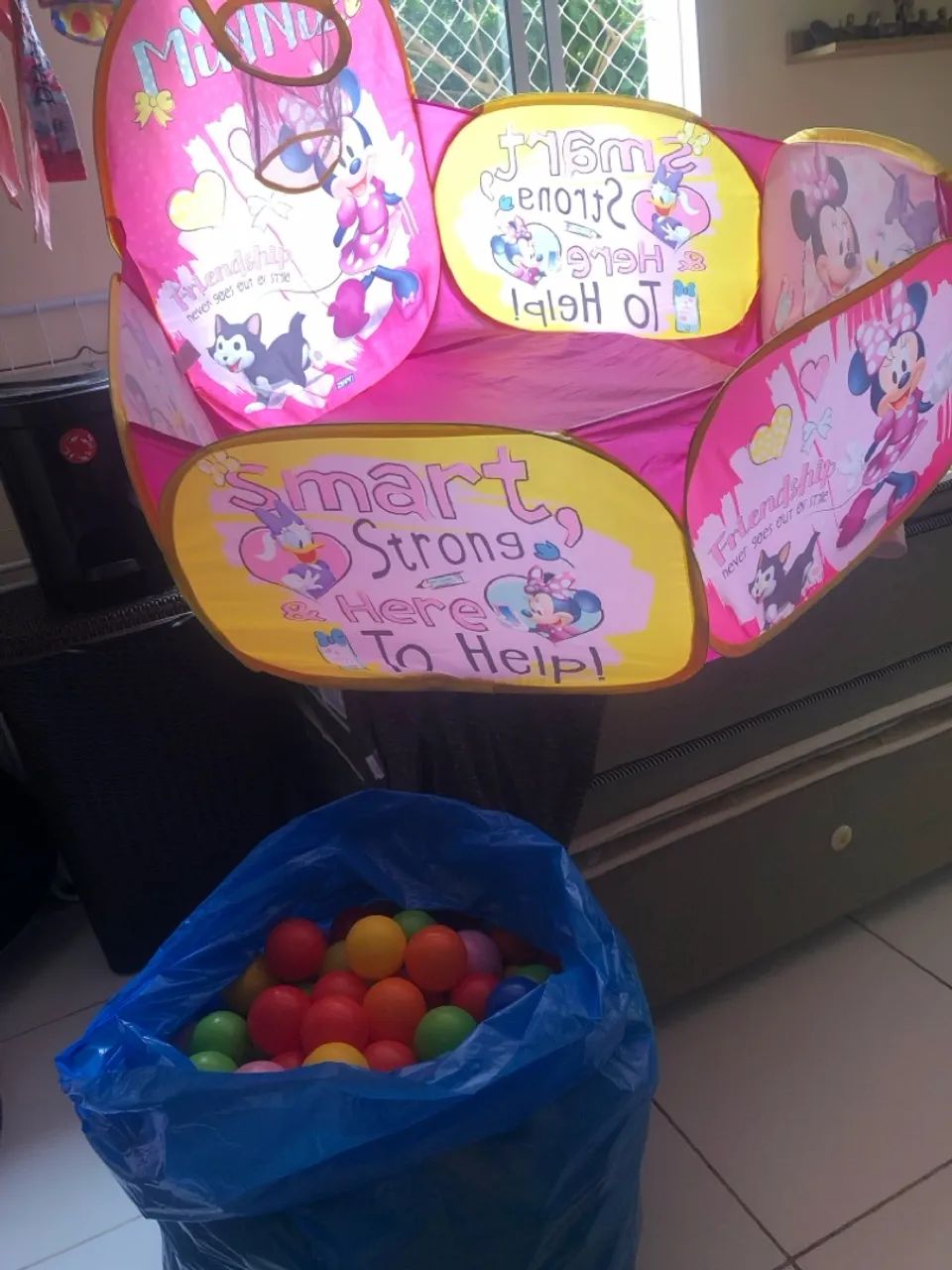 Piscina de bolinha  Infantil Minnie - Brinquedos e Jogos - Foto 4