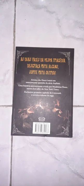 Livro Artistas Dos Ossos  ASYLUM - Foto 2