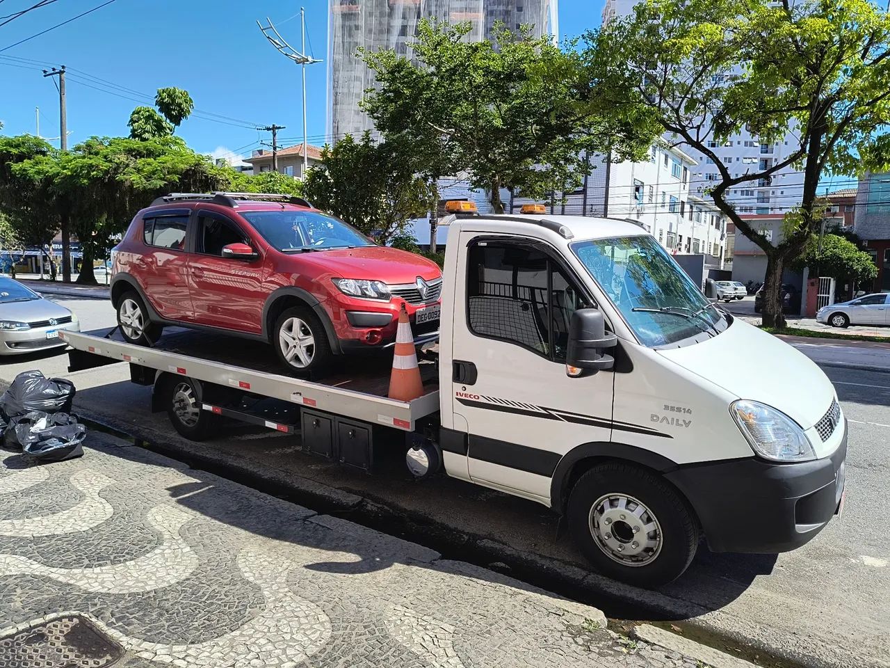 Caminhão Iveco Daily 35S14 para venda - Ótimo estado - Foto 4