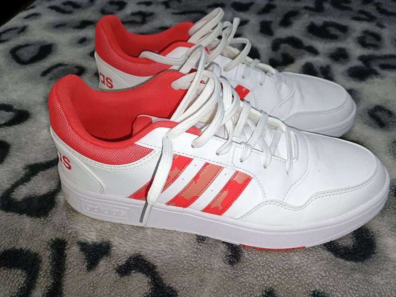 Tênis Adidas ORIGINAL número 42  perfeito 