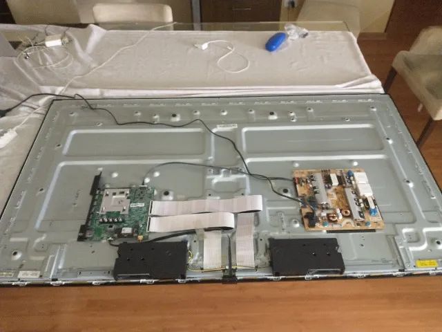 TV SAMSUNG UN65RU7100G - Foto 3