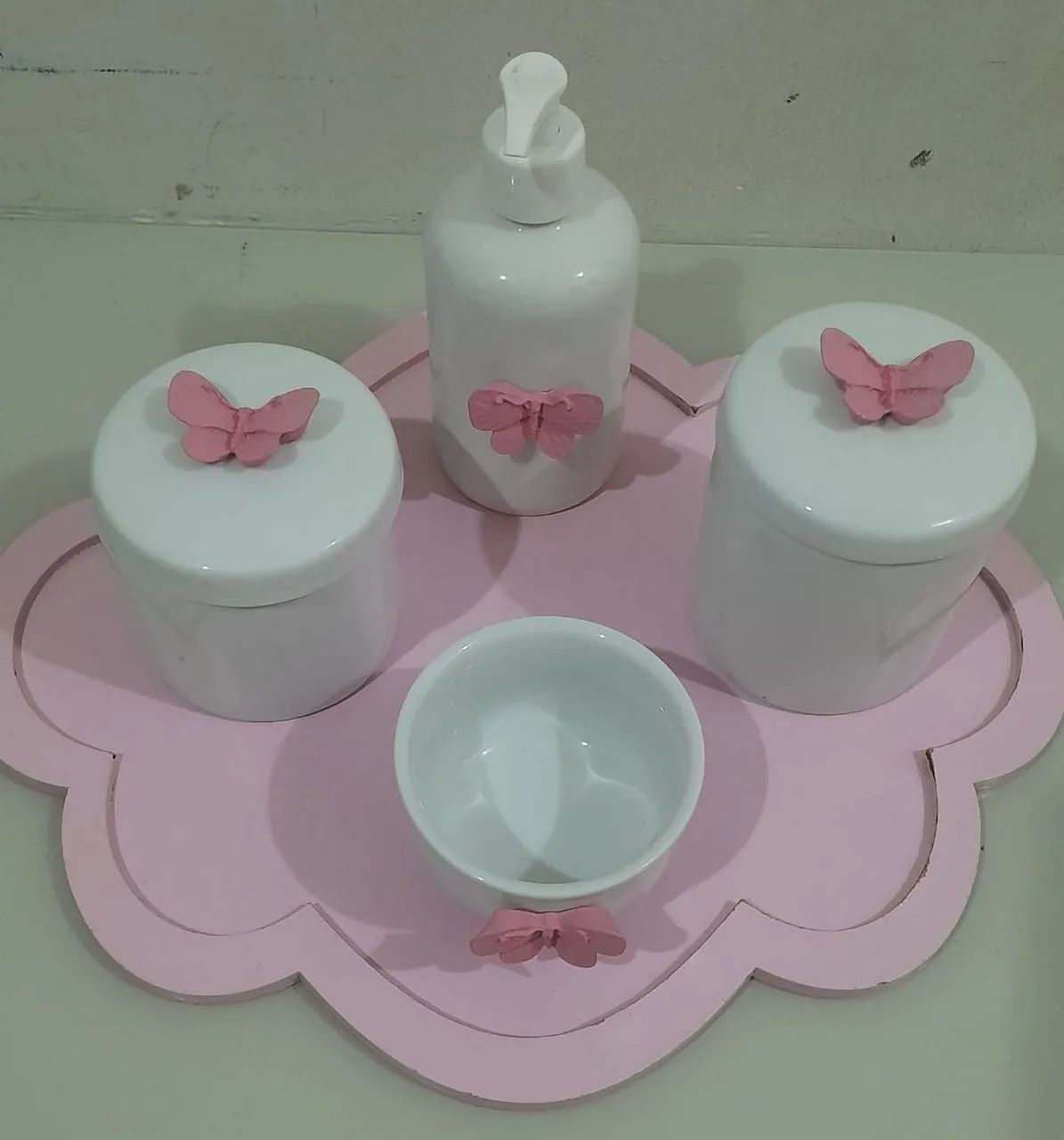 Kit higiene bebê porcelana com tema de borboleta - Foto 3
