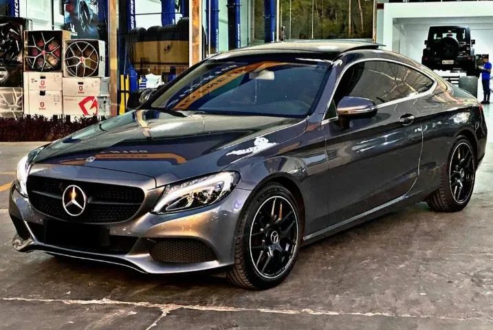 Coupé Mercedes-Benz,  super esportivo Top.  ACEITO TROCA