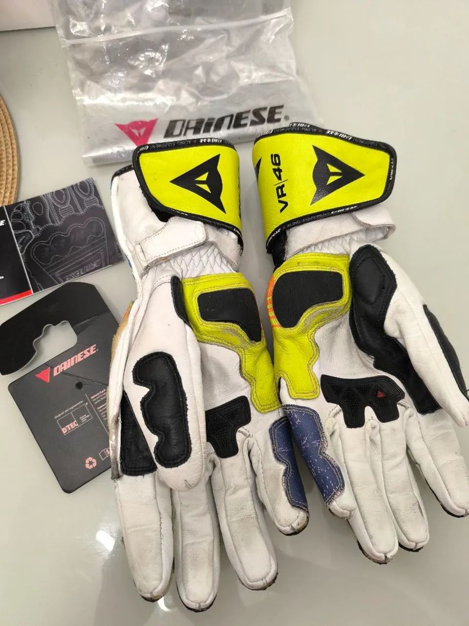 Conjunto Macacão, Luvas e Botas Dainese Couro Valentino Rossi - Foto 5