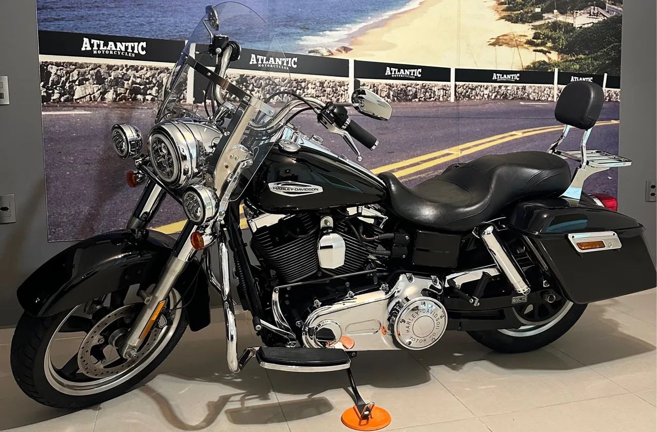 Harley Davidson Dyna Switchback 2013. Impecável.