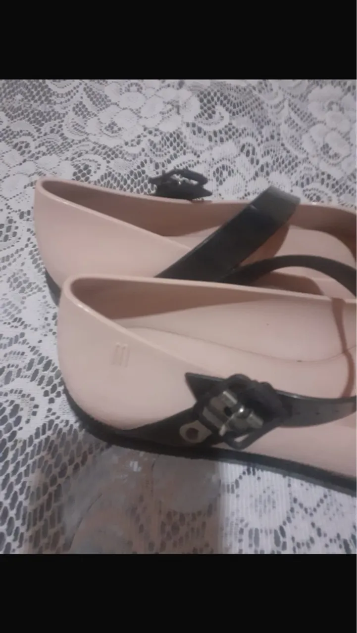 Sapatilha Melissa Rosa com Detalhes em Preto