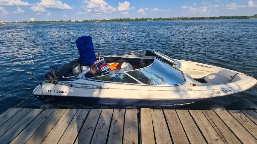 Lancha Bayliner 1800 - 85 HP - não aceito troca