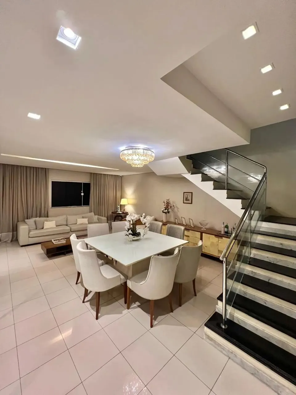 SN/ CASA EM CONDOMINIO À VENDA