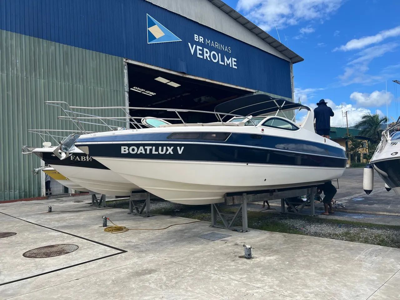 Vendo cota lancha real 300 preço muito abaixo pra vender logo?