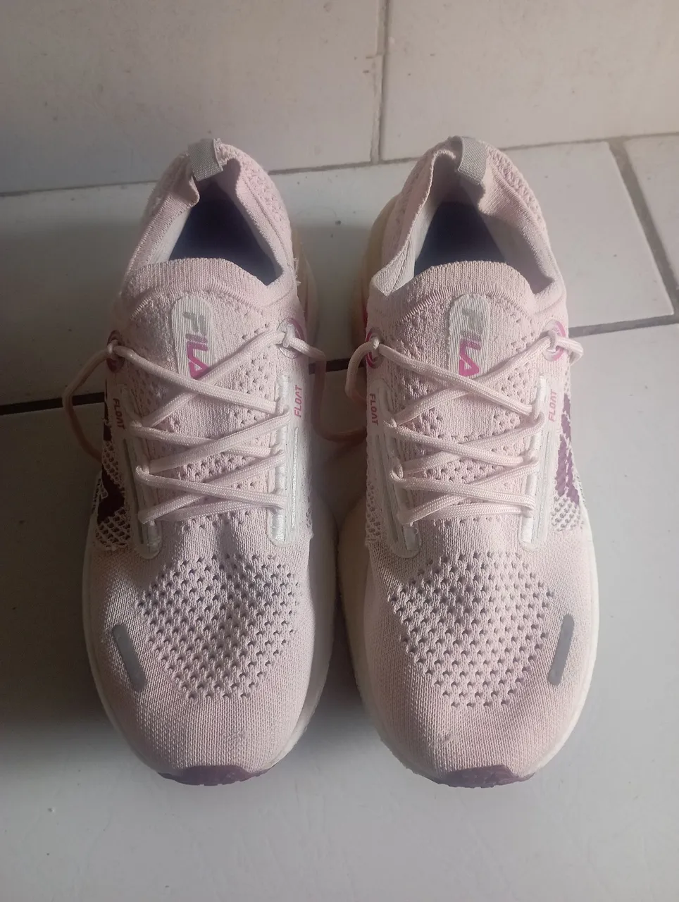 Tênis Fila Rosa - Conforto e Estilo