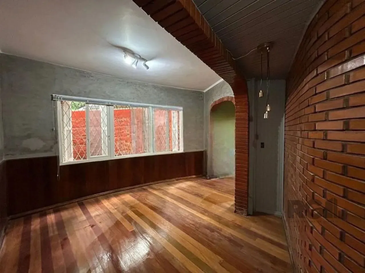 Apartamento para alugar no bairro Floresta com 88 m² e 3 dormitórios/quartos disponíveis.