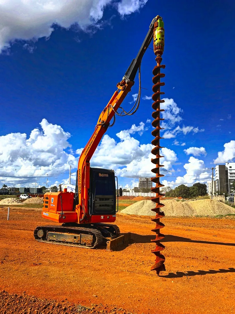 Locação de mini escavadeira, rompedor hidráulico, perfuratriz, Bobcat mini carregadeira