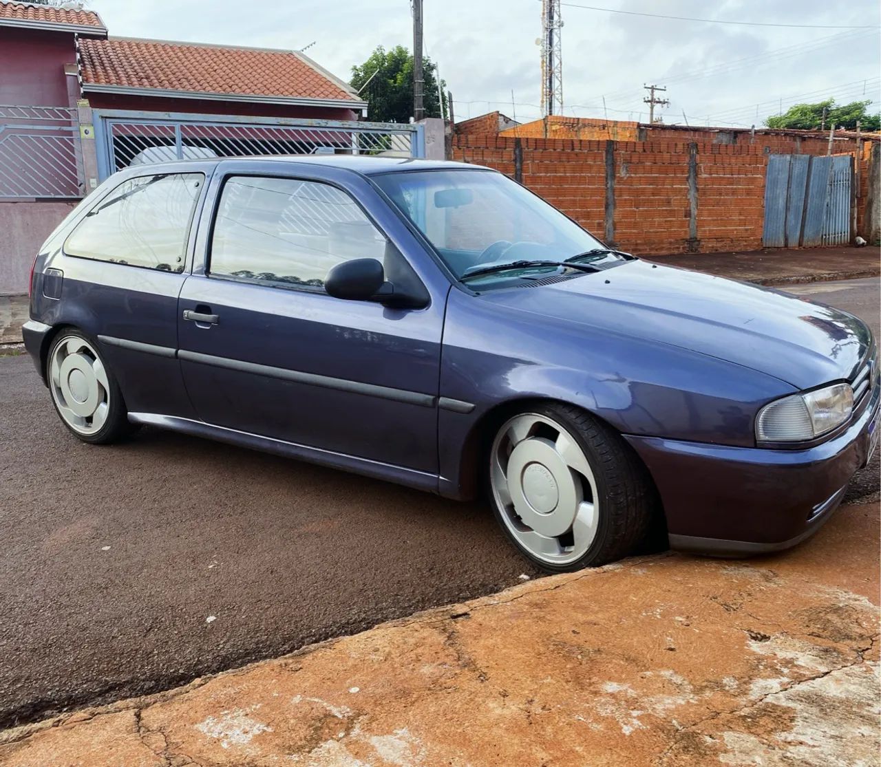 Gol GLI 1.8 1995 - Azul Ametista - Excelente estado