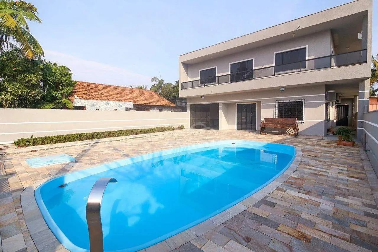 Casa com 9 dormitórios para alugar por R$ 1.900,00/dia - Nereidas - Guaratuba/PR