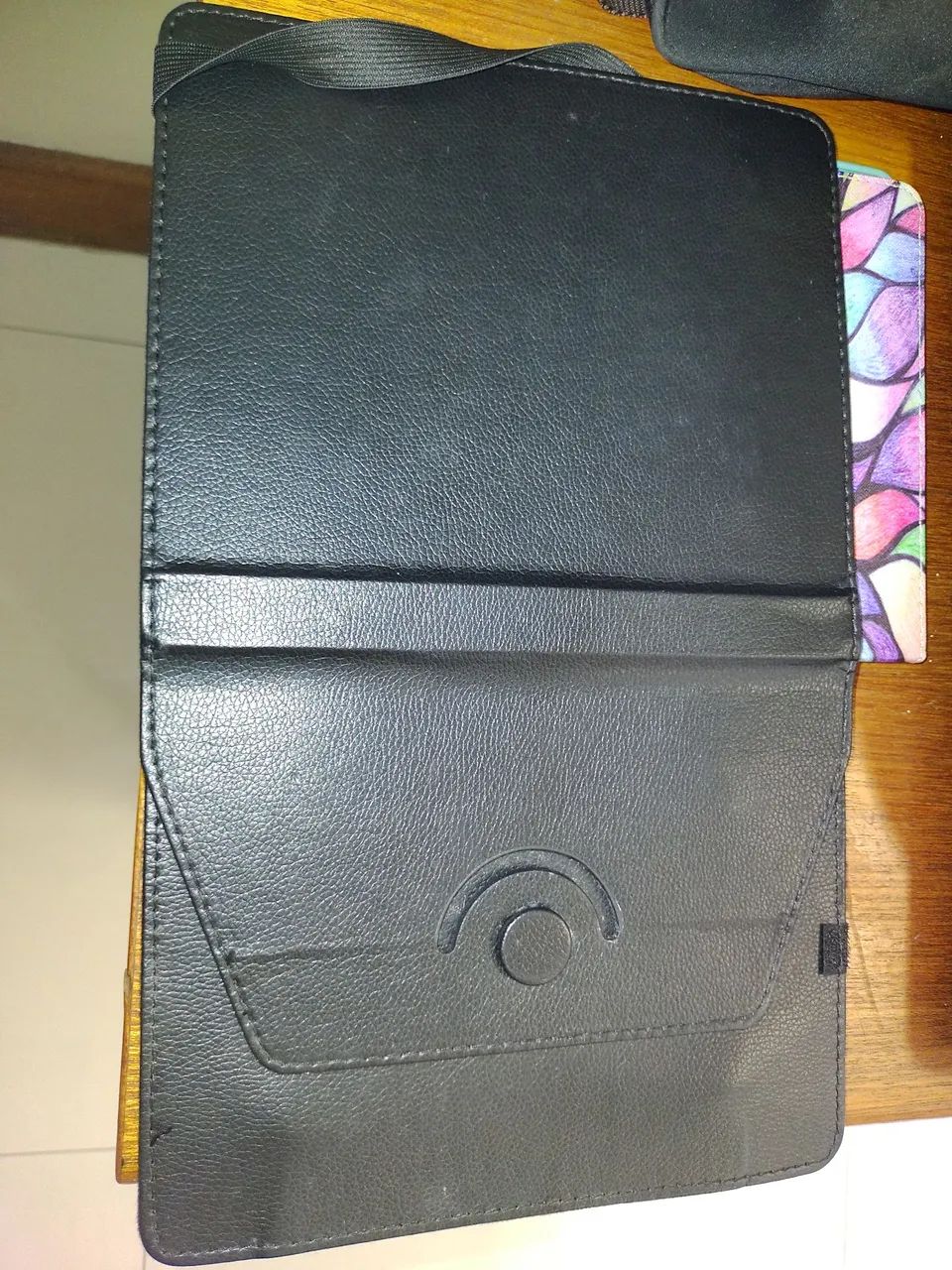 Capa Tablet 7polegadas, cor preta, bom estado. E outros. - Foto 5