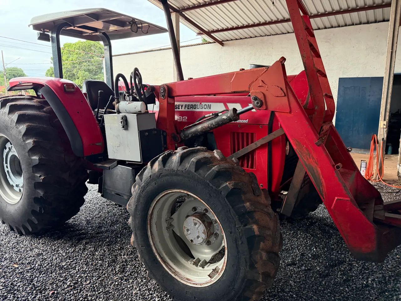 Tratores Massey 292 com lâmina e sem lâmina  - Foto 2