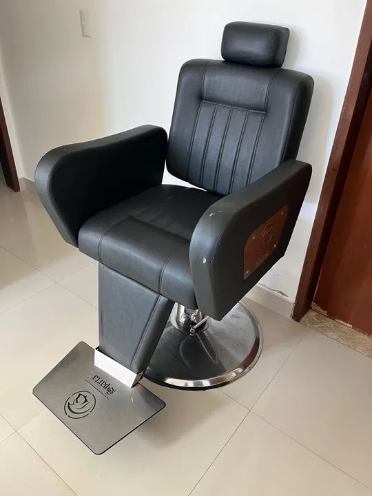 Cadeira de Barbeiro - Ótimo estado