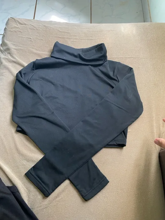 Cropped Gola Alta Preta