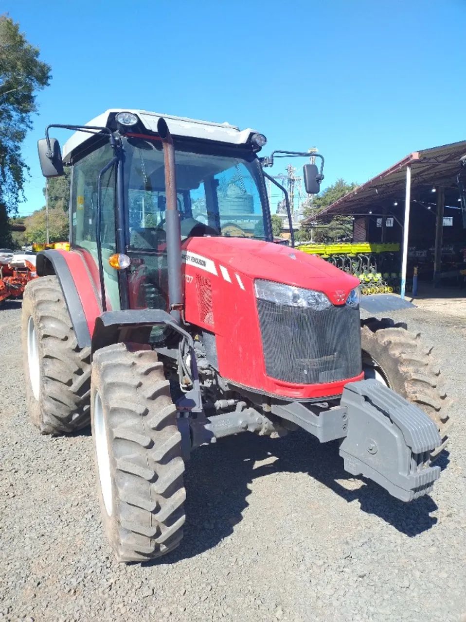 Trator Massey Ferguson - MF 4707. Fabricação 2023 - Foto 4