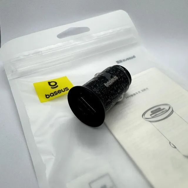 Carregador Veicular 30W da Baseus, novo!