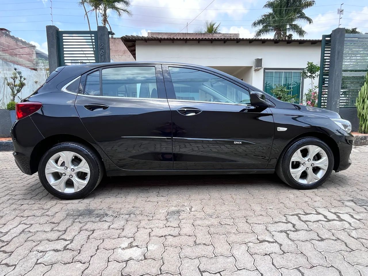 Chevrolet Onix Hatch Premier 1.0 12V TB Flex Aut. 4P 2020 - Foto 3