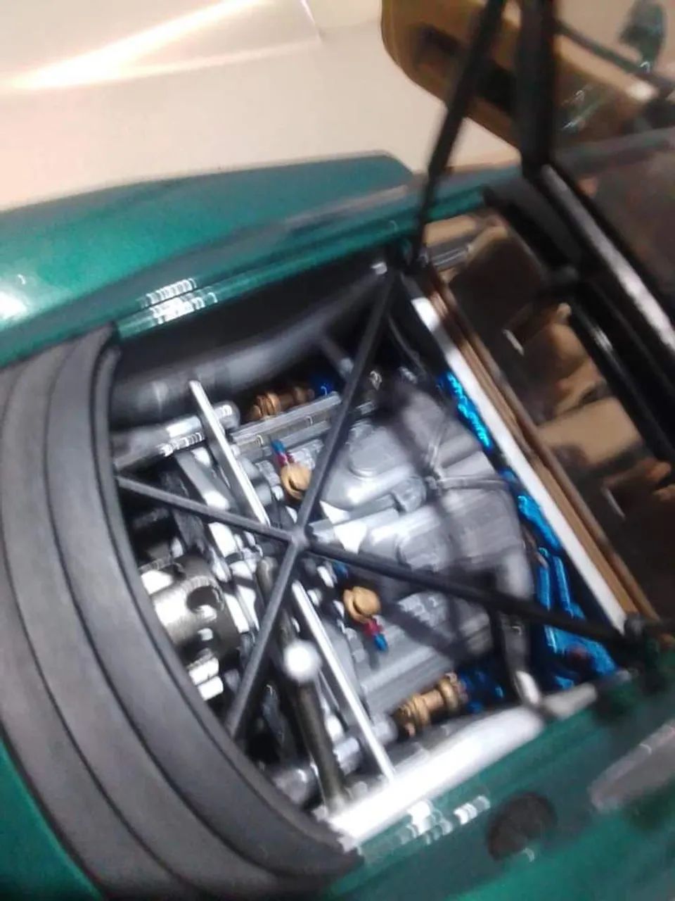 Miniatura Jaguar Xj220 - Maisto 1:12 - Foto 2
