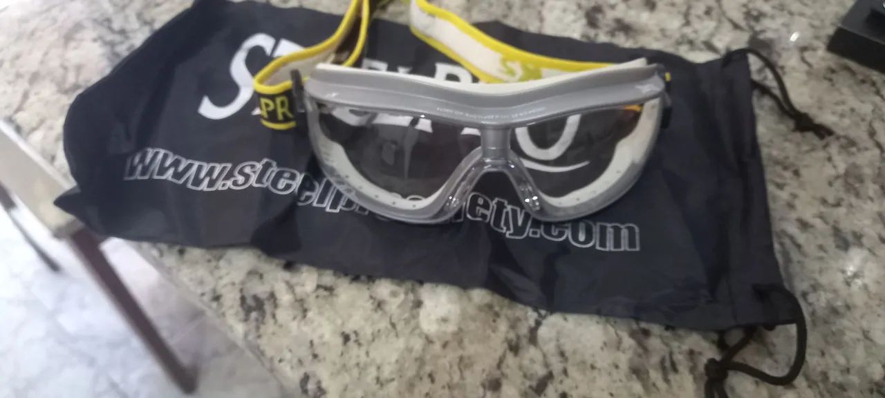 Óculos de Segurança com Proteção Lateral - Novo - Foto 4