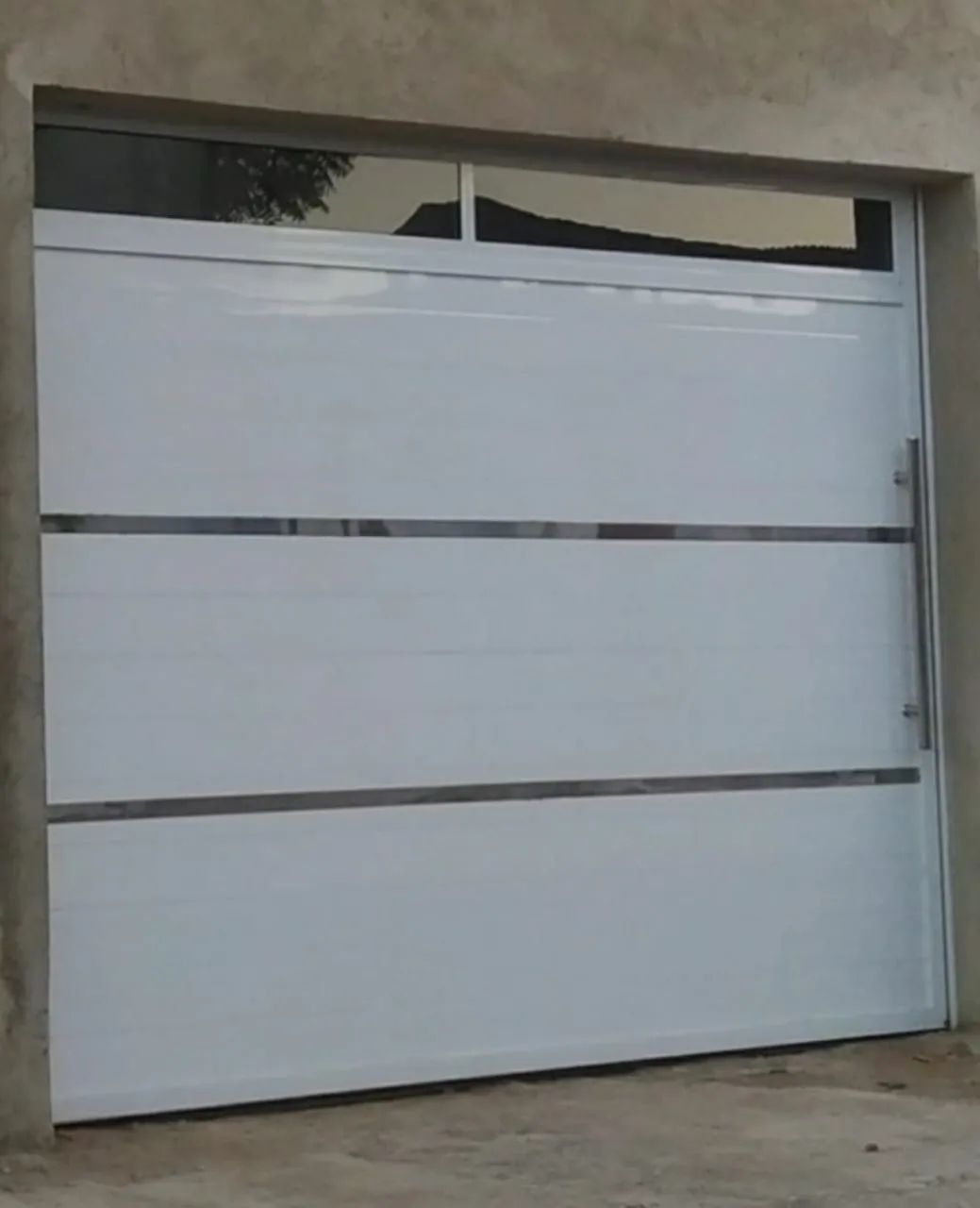 Portão basculante em alumínio automático. Instalado.  - Foto 6