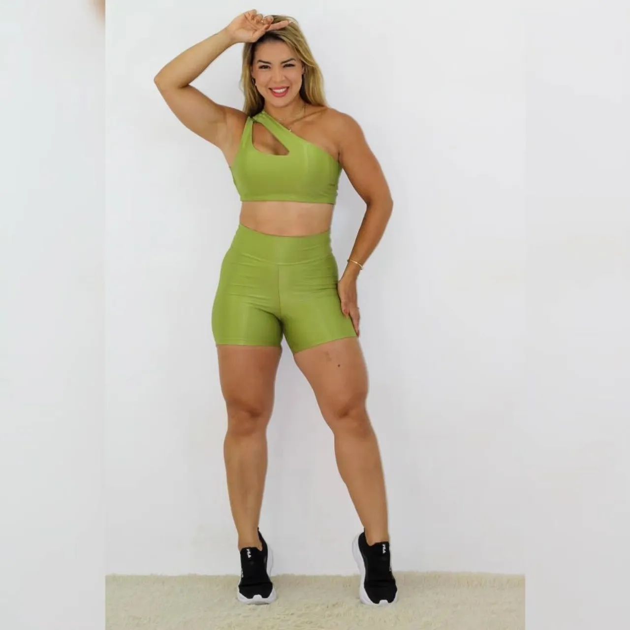 Roupas fitness feminina.