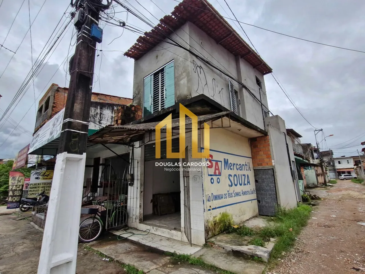 VENDO PRÉDIO COMERCIAL DE ESQUINA