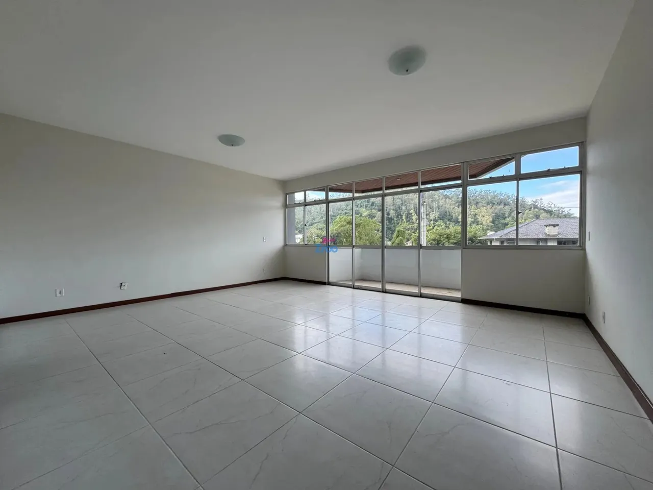 Apartamento com 4 dormitórios na Ponta Aguda Blumenau - Zrooimoveis