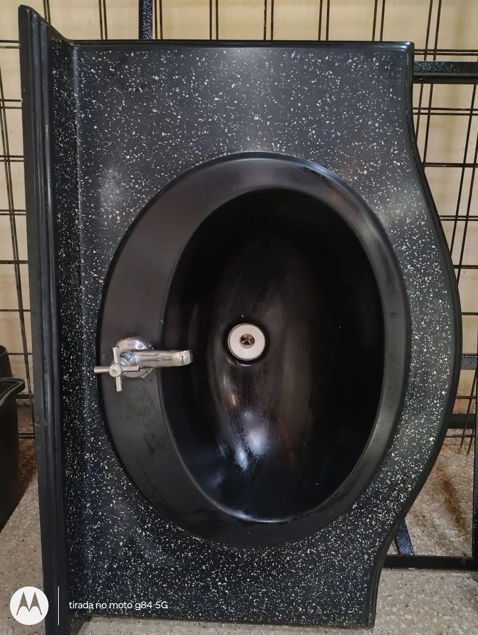 Pia para banheiro, lavabo.