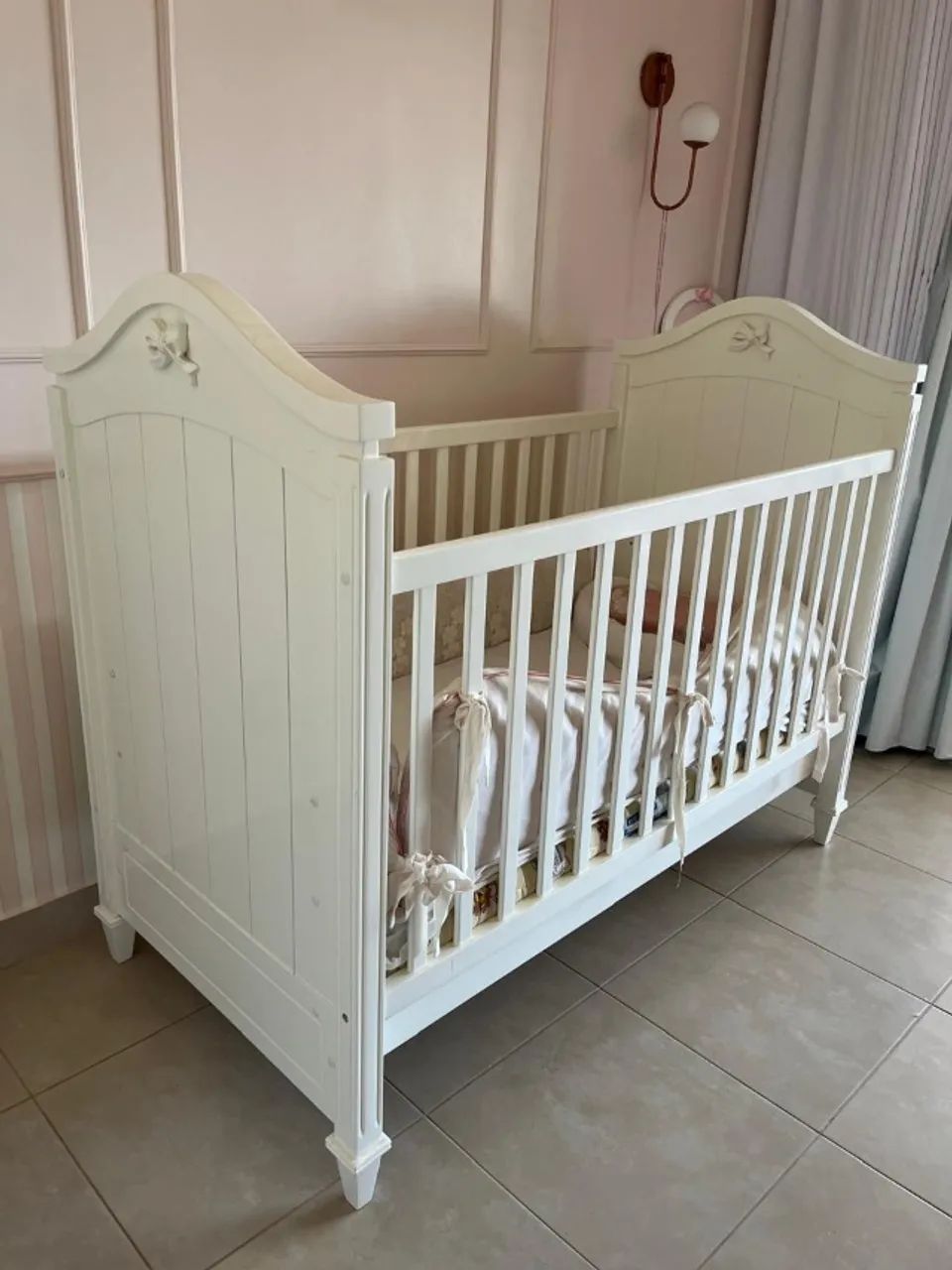 BERÇO PROVENÇAL EM LACCA E MADEIRA MACIÇA64385929214211120