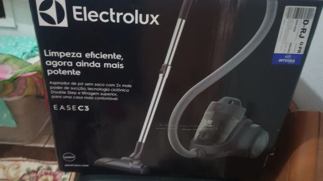 Aspirador de Pó Sem Saco Electrolux EAS30 127V - Foto 2