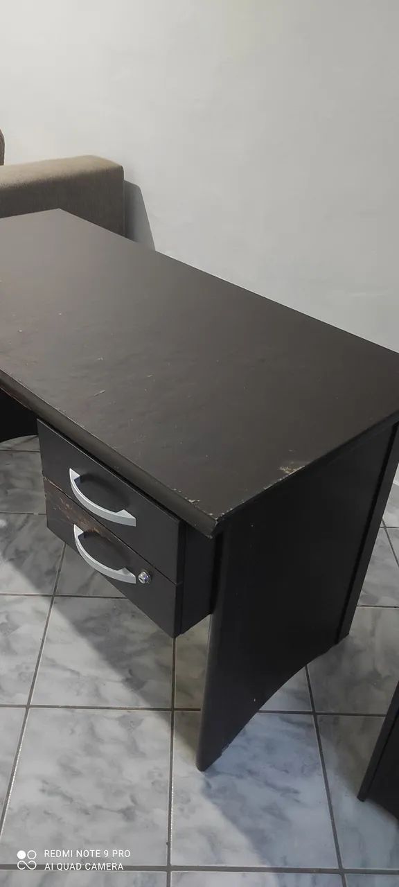 Mesa de Escritório com duas gavetas. - Foto 2