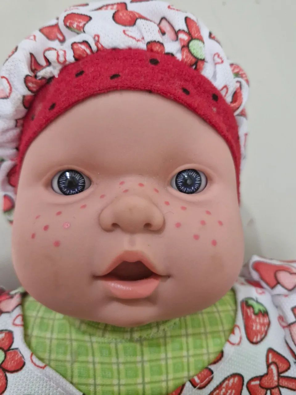 BY Milk de Morango - boneca de pano com cheirinho de morango