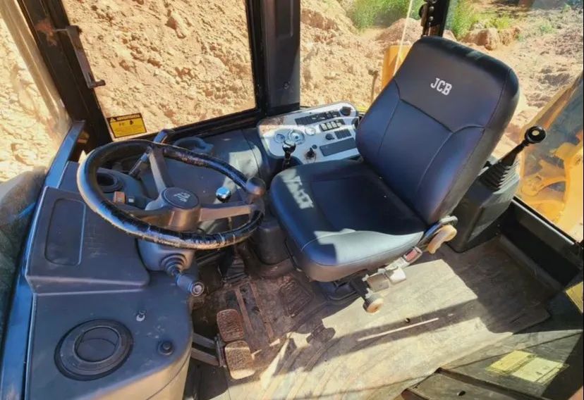 Retroescavadeira jcb 3cx 2012 - Foto 6