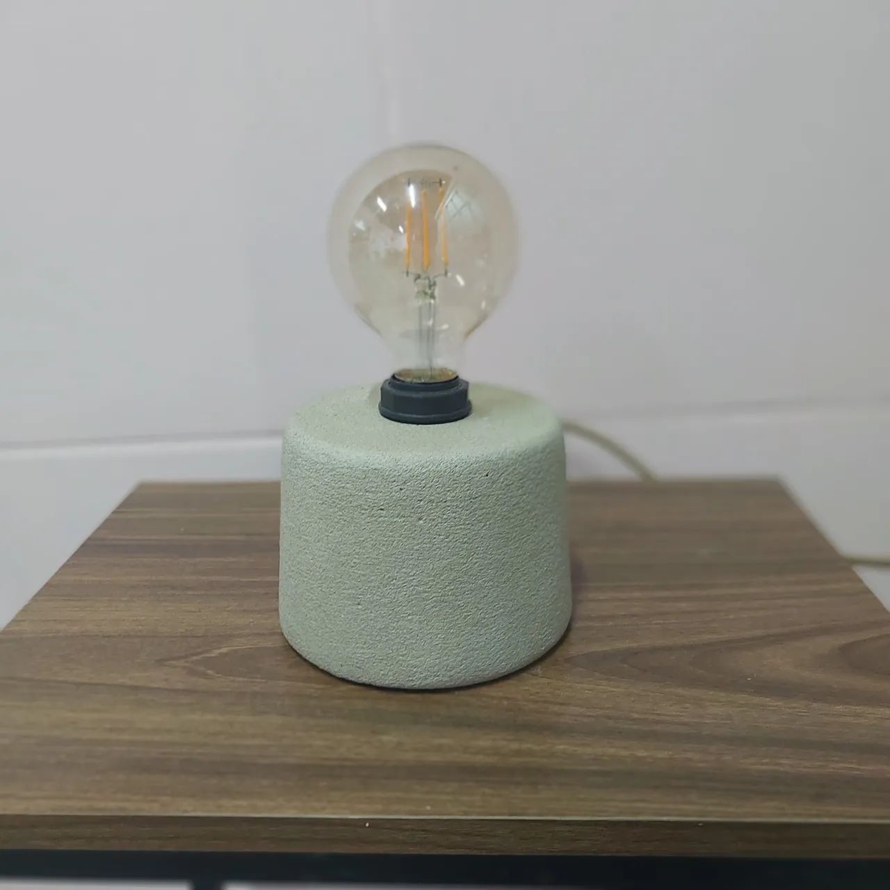 Luminária de Mesa Cimento ES-01