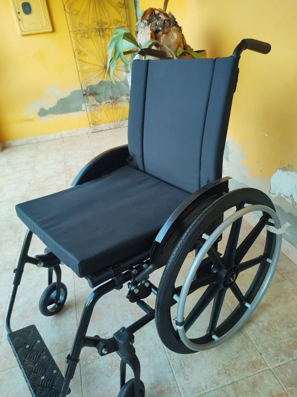 Cadeira de rodas monobloco
