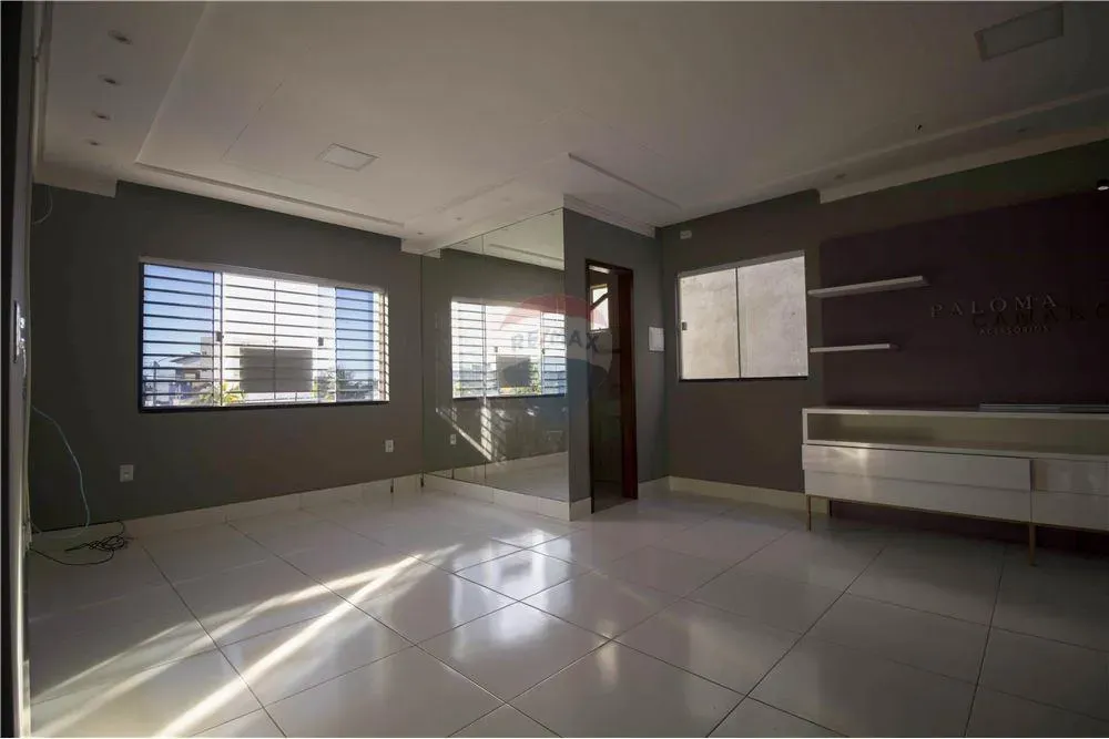 PRÉDIO Comercial JASMIN, locação prédio com 3 salas no pavimento superior, no bairro Nova