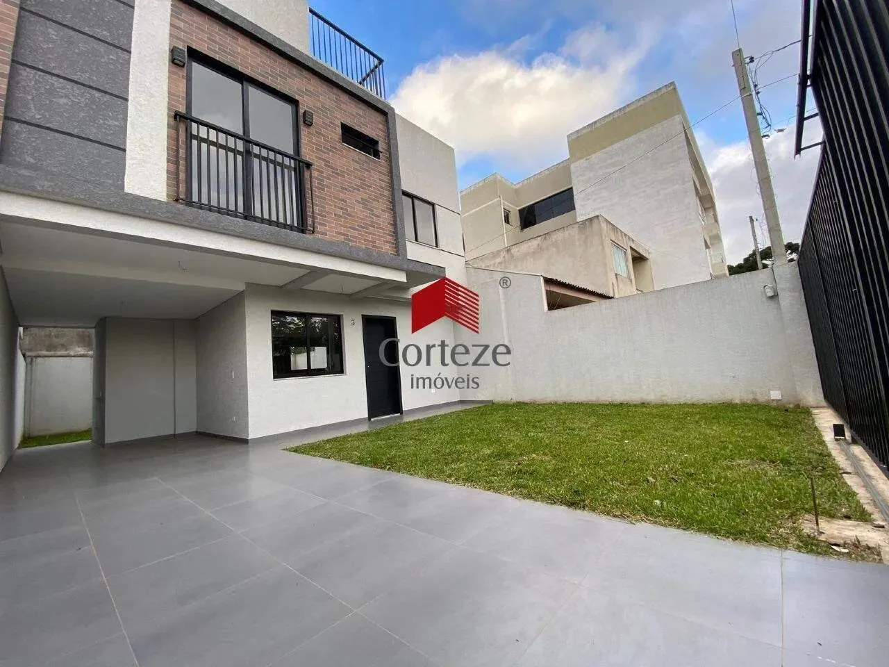 Sobrado com 95,38m² 3 quartos, à venda, no bairro Parque da Fonte em São José dos Pinhais
