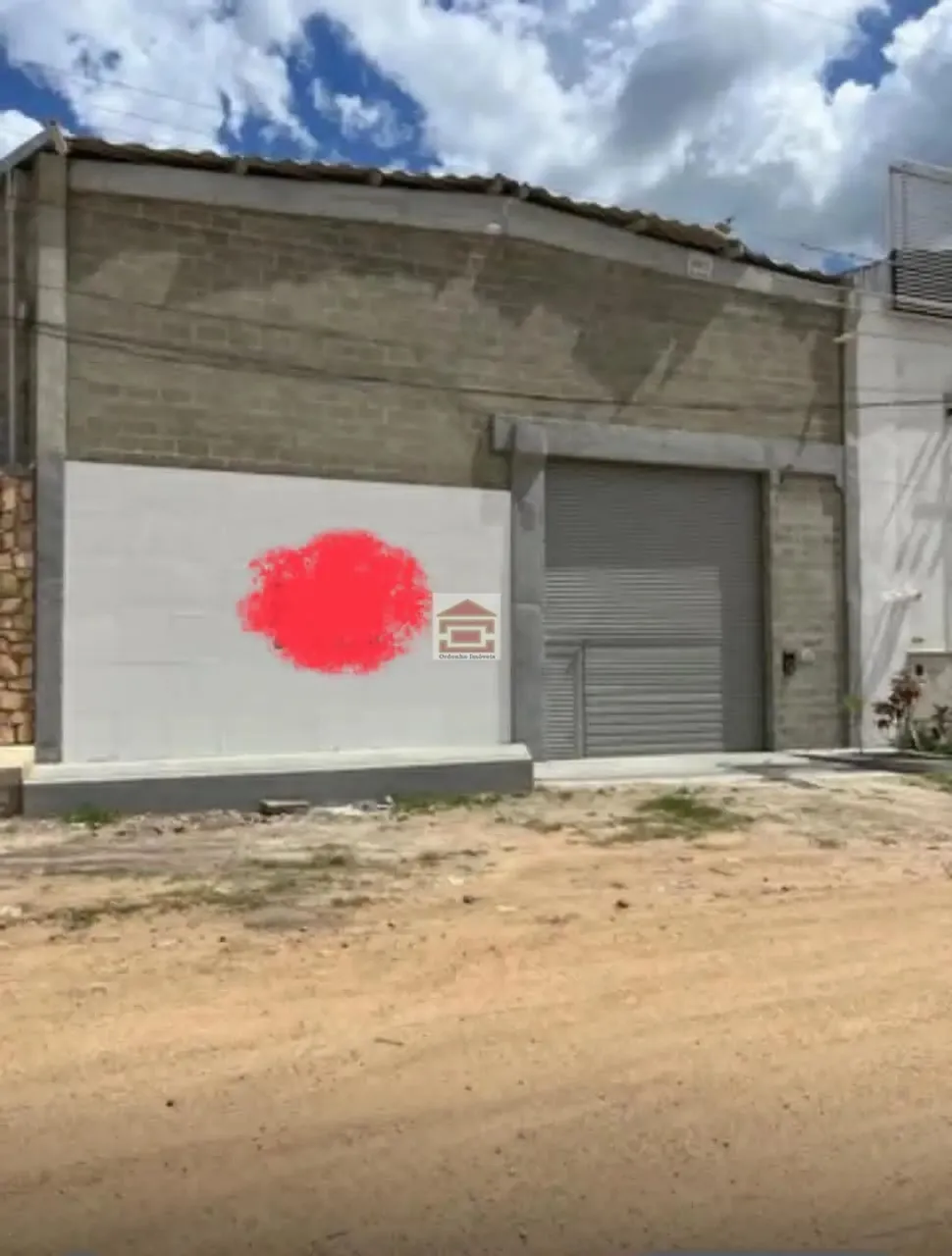 Galpão com 400m2, a 30 metros da BR 104 logo após o Polo Comercial