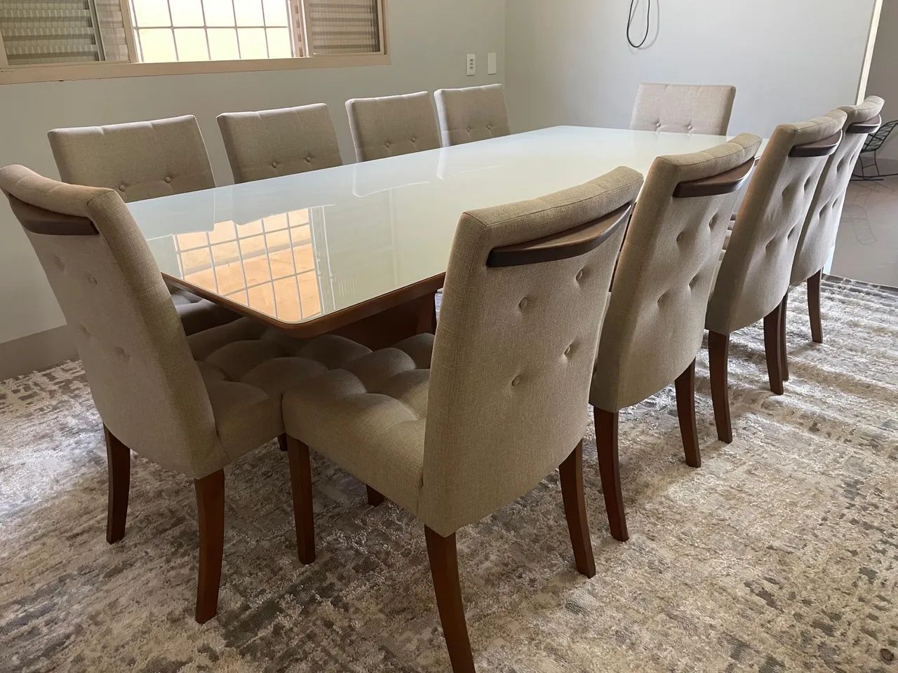 Mesa resistente de madeira maciça  - Foto 3