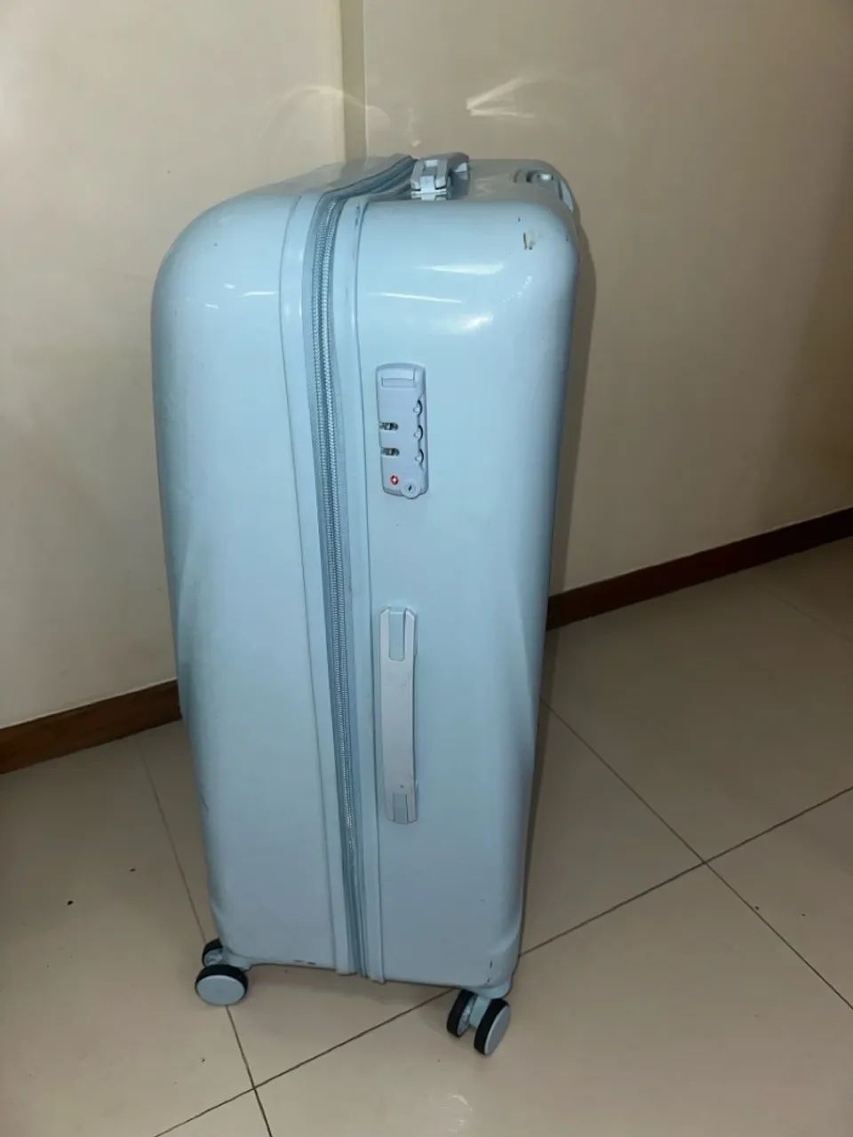 Mala de viagem grande com rodinhas modernas