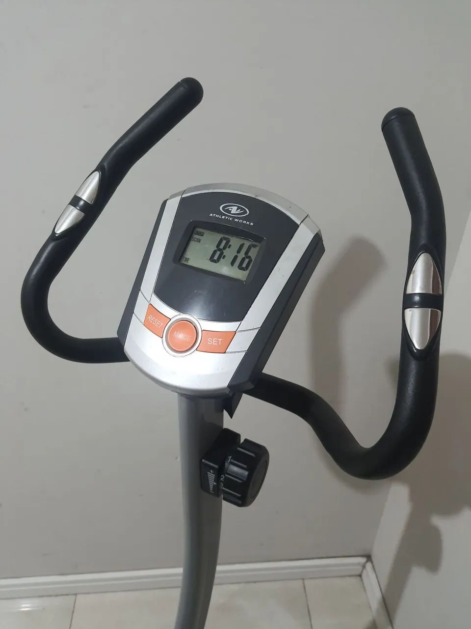 Bicicleta Ergométrica Athletic Works- Ótimo Estado