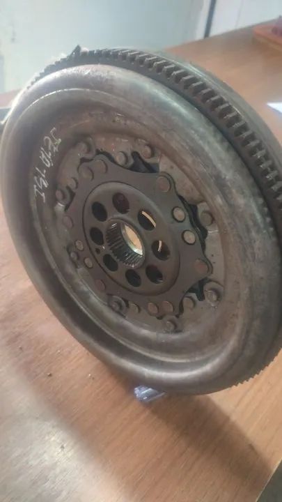 Volante do motor bimassa 8 furos VW Jetta TSI turbo 11/16