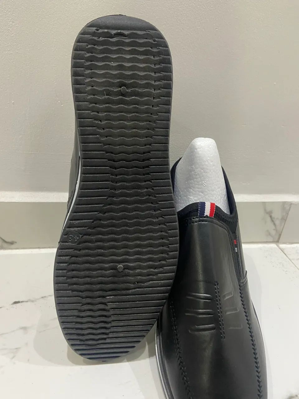 Sapatos elegantes e confortáveis.