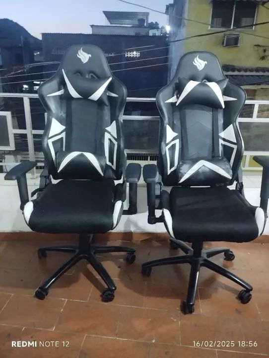   Duas Cadeiras gamer 