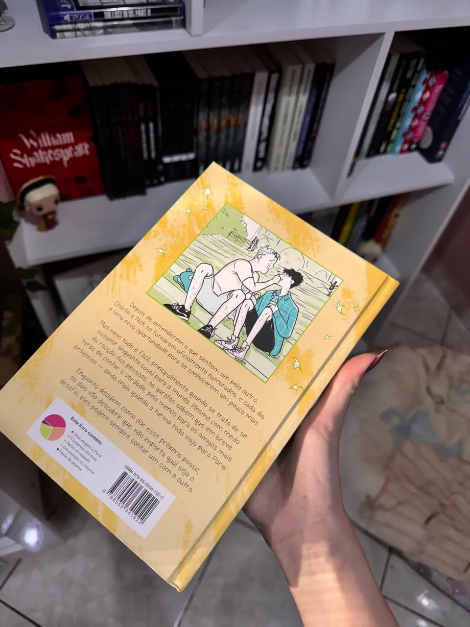 livro heartstopper volume 3 - Foto 2