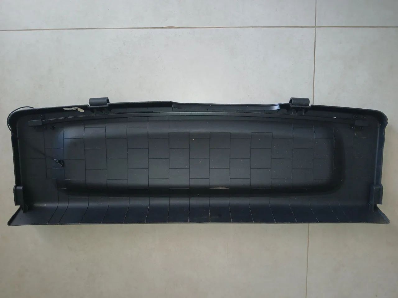 Tampa do porta-malas Fiat mobi